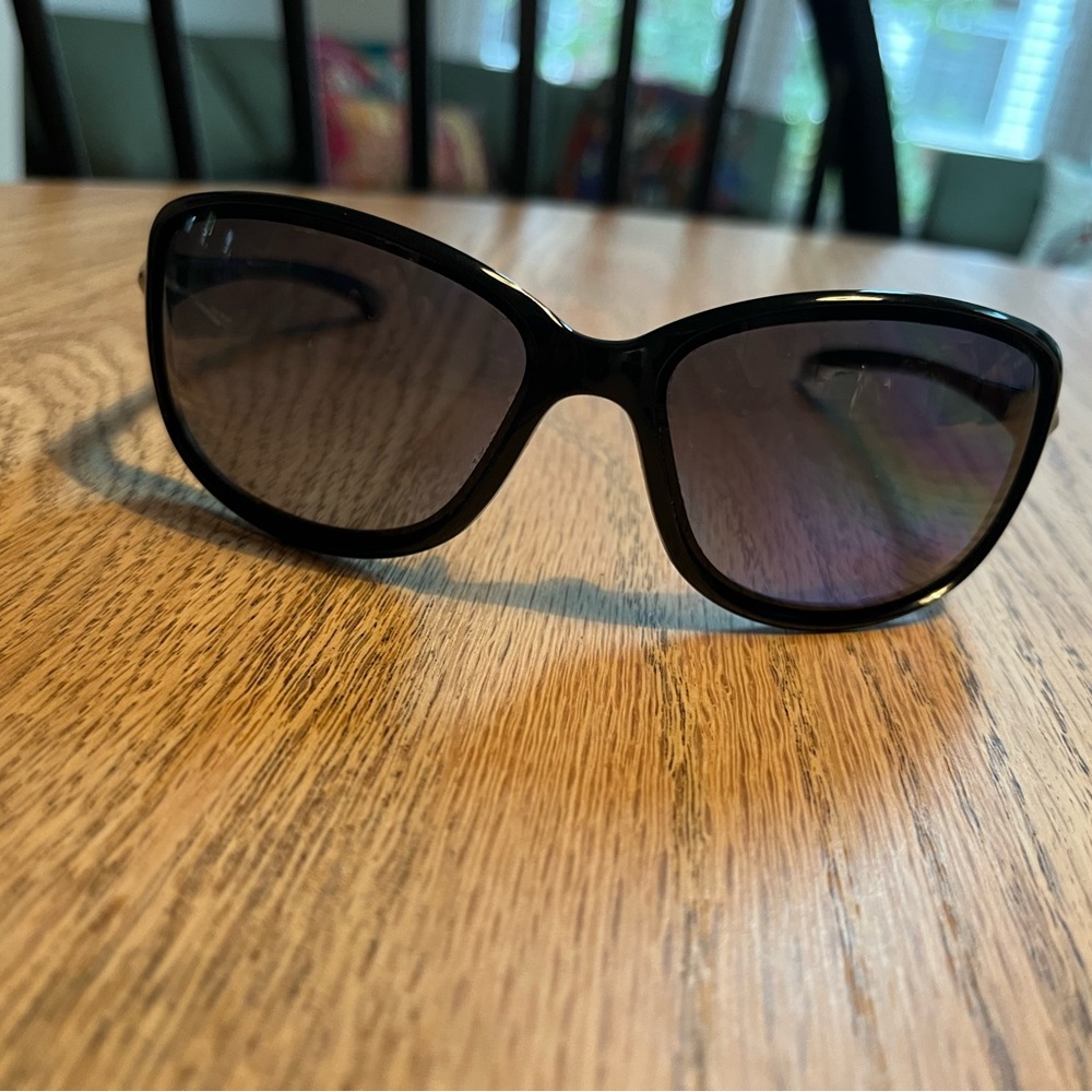 Oakley women’s sunglasses